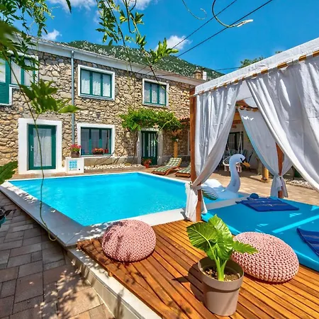 Andelika Hébergement de vacances Drivenik