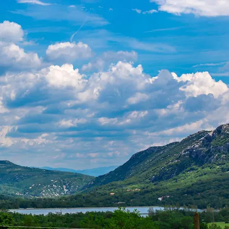 Andelika Hébergement de vacances Drivenik