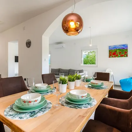 Andelika Сasa de vacaciones Drivenik