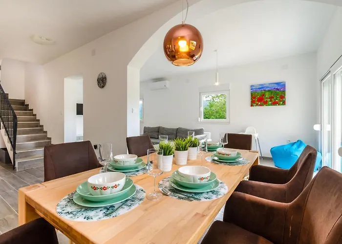 Andelika Vikendica Drivenik