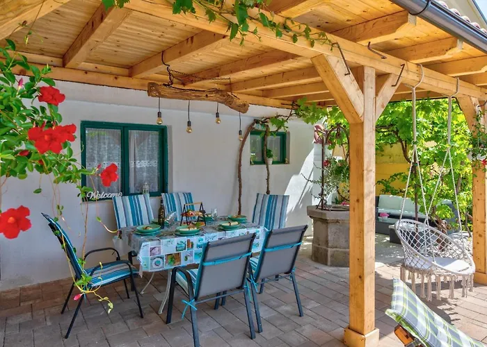 Andelika Vikendica *