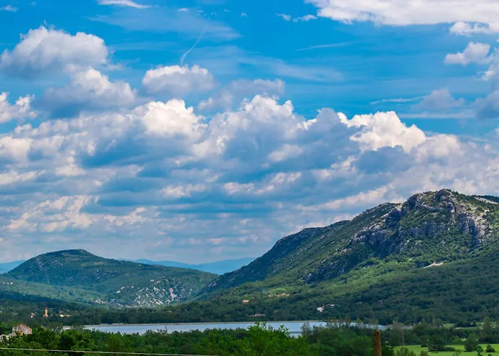 Andelika Vikendica Drivenik